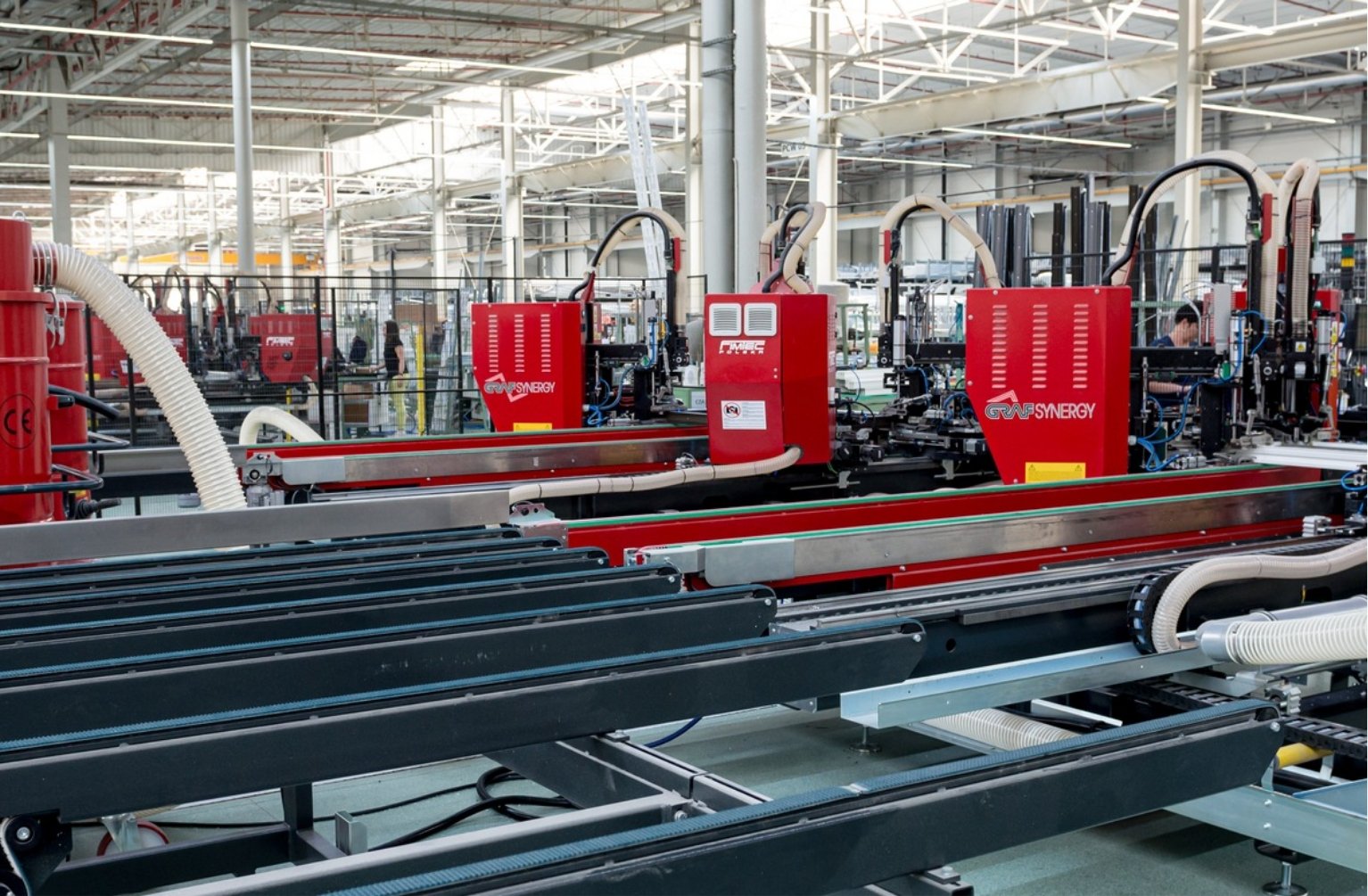 Lignes de fabrication de menuiseries dans les ateliers Drutex